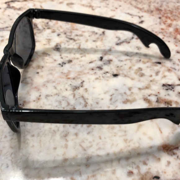 Hillel central Florida sunglasses black rectangle - Picture 5 of 5